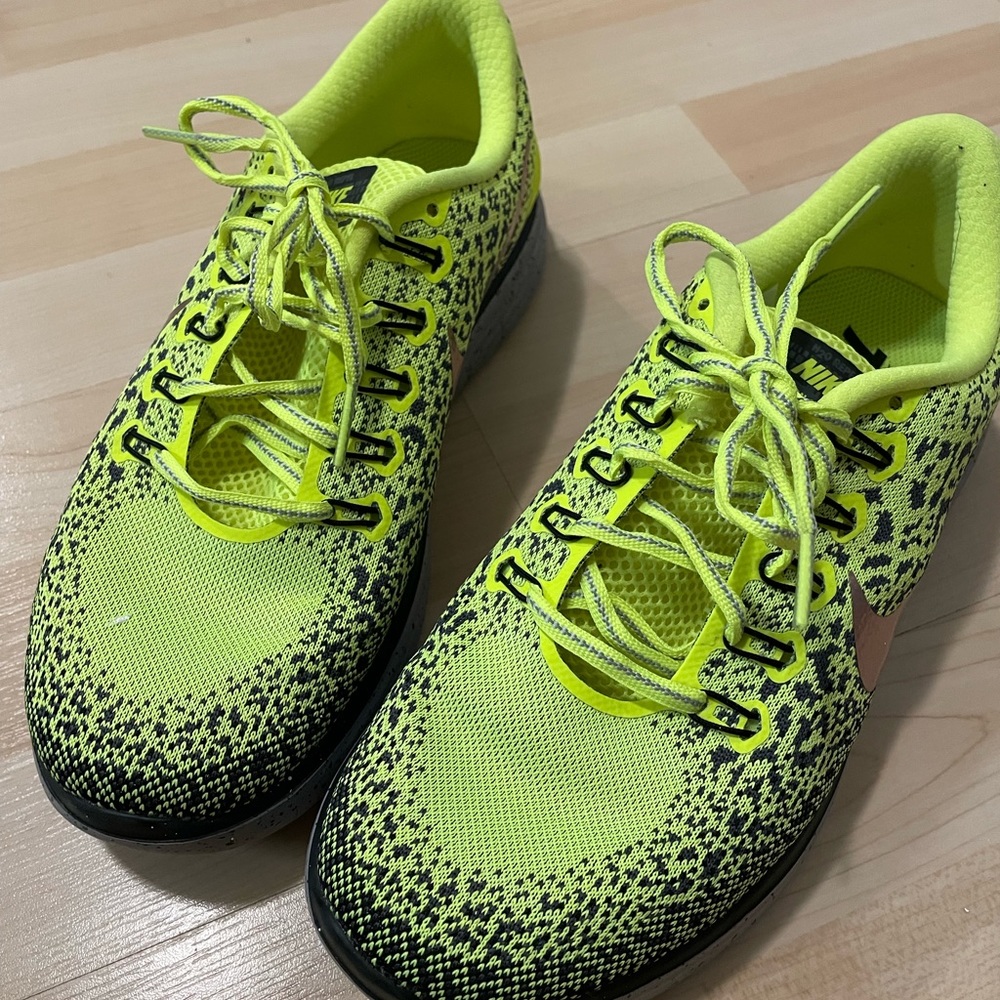Nike barely used Free Run Distance